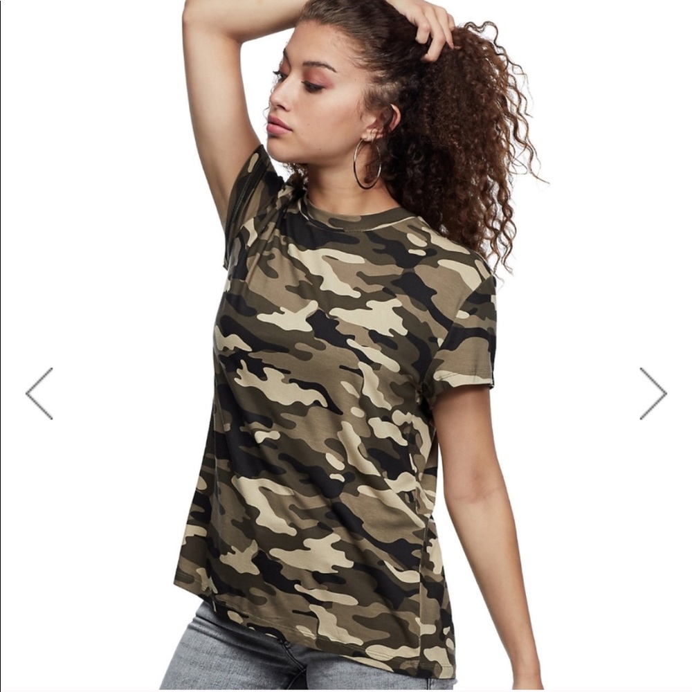 SOLD NWT Camo True Religion T-Shirt
